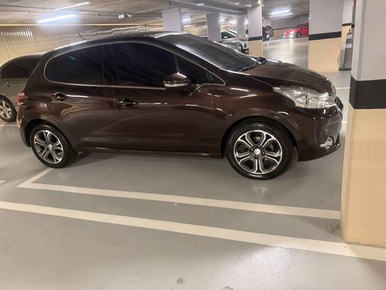 PEUGEOT 208 1.6 GRIFFE 16V FLEX 4P AUTOMÁTICO